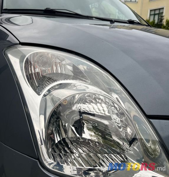 2006' Suzuki Swift photo #5