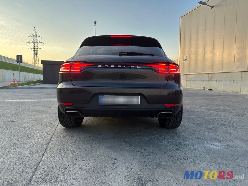 2020' Porsche Macan photo #5