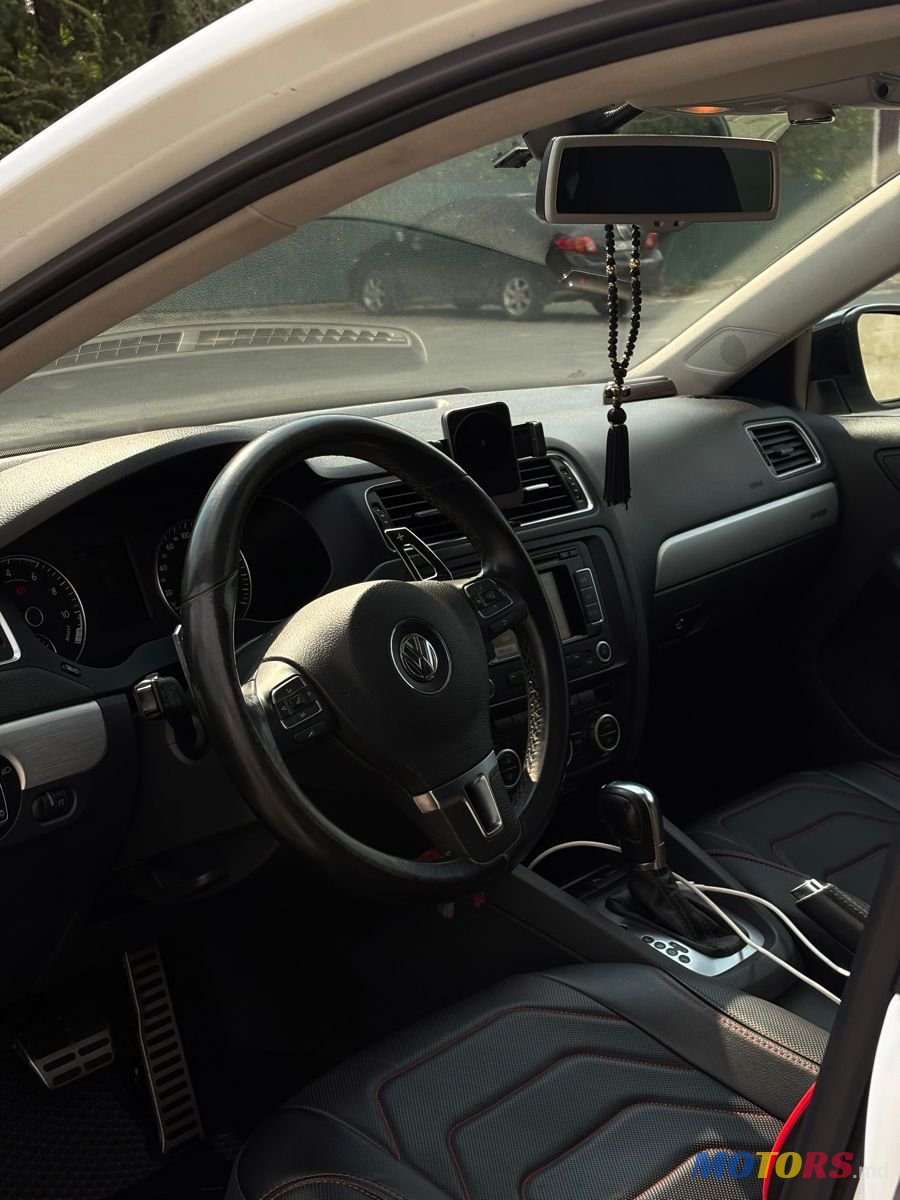 2013' Volkswagen Jetta photo #4