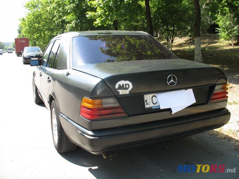 1987' Mercedes-Benz 200 photo #2