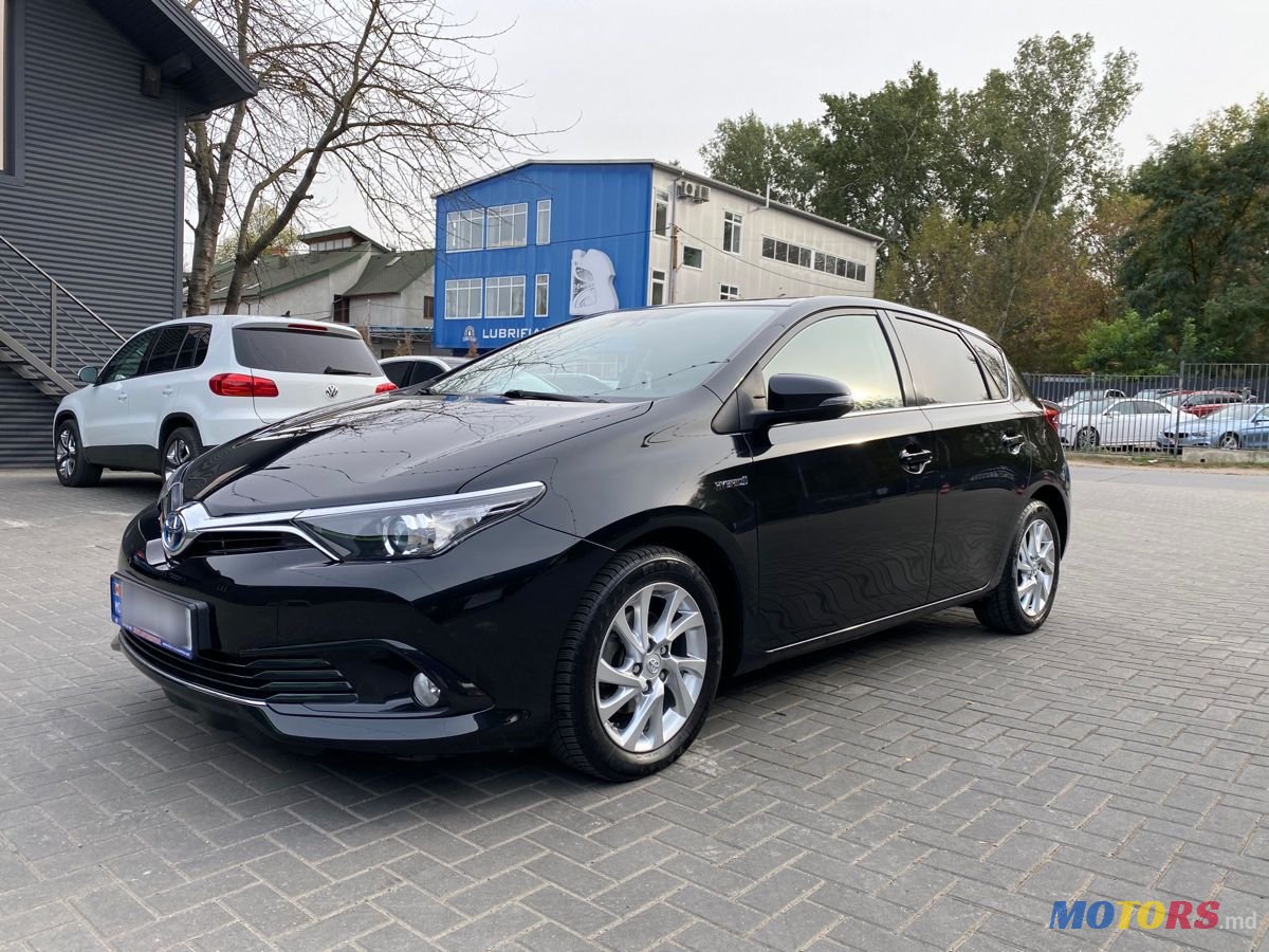 2016' Toyota Auris photo #2