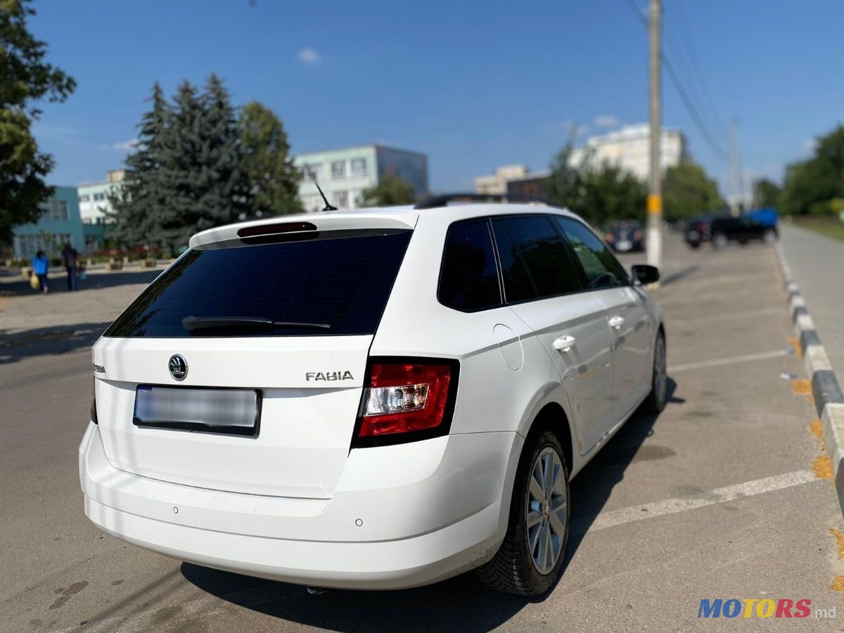 2016' Skoda Fabia photo #3