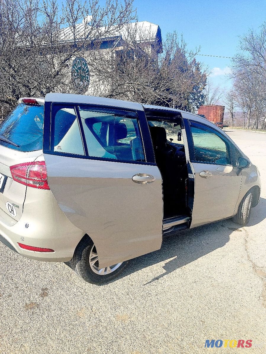 2015' Ford B-MAX photo #2