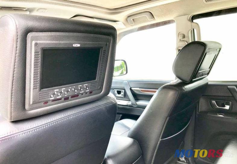 2008' Mitsubishi Pajero photo #1