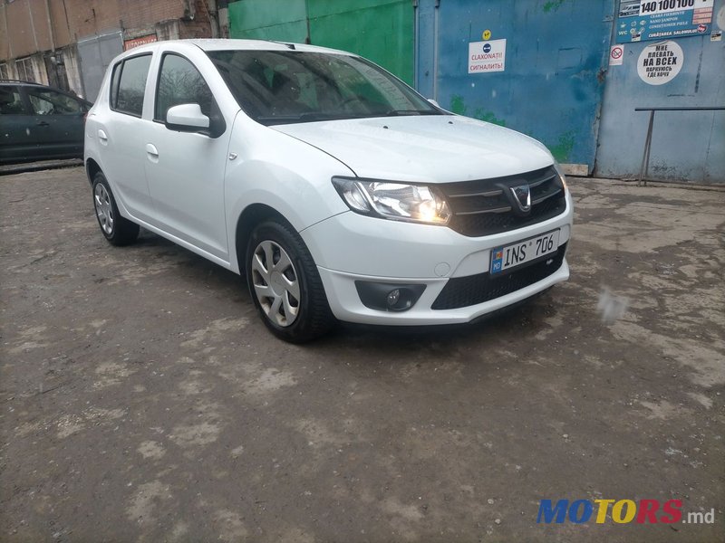 2014' Dacia Sandero photo #1