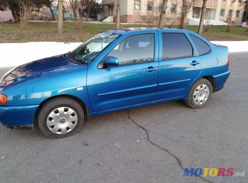 2000' Volkswagen Polo photo #2