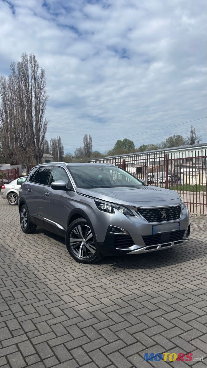 2019' Peugeot 5008 photo #1