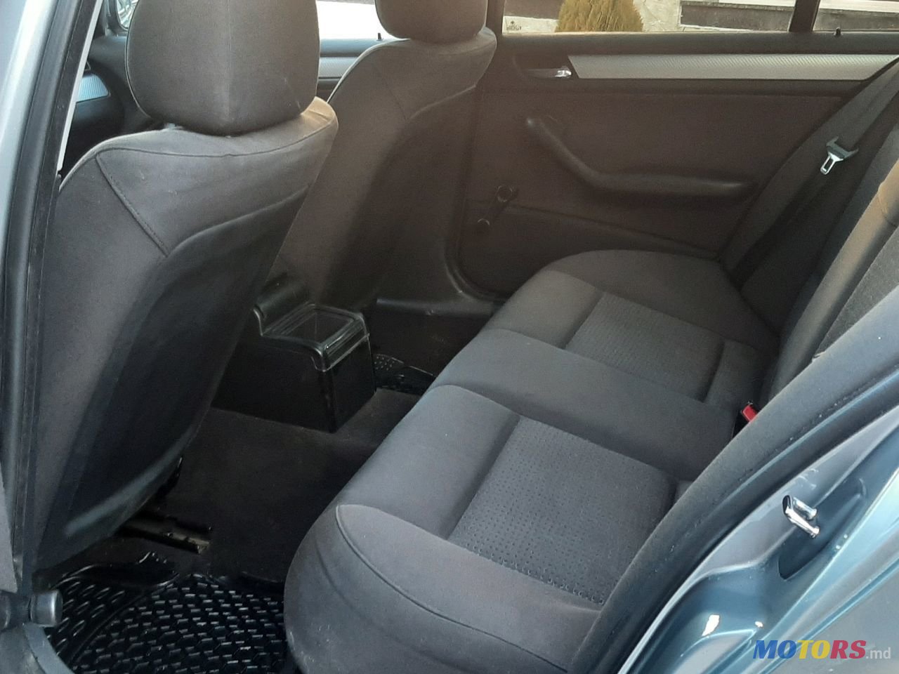 2004' BMW 3 Series photo #3