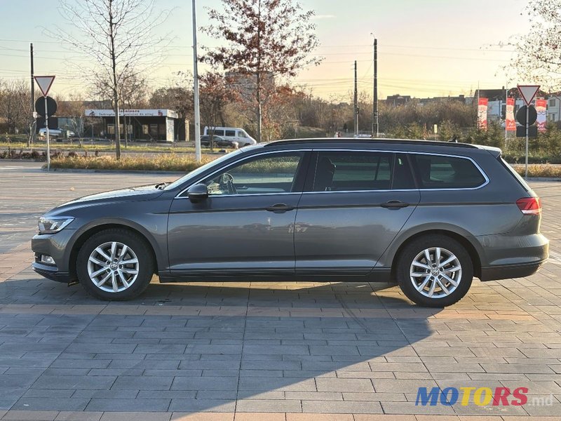 2015' Volkswagen Passat photo #5