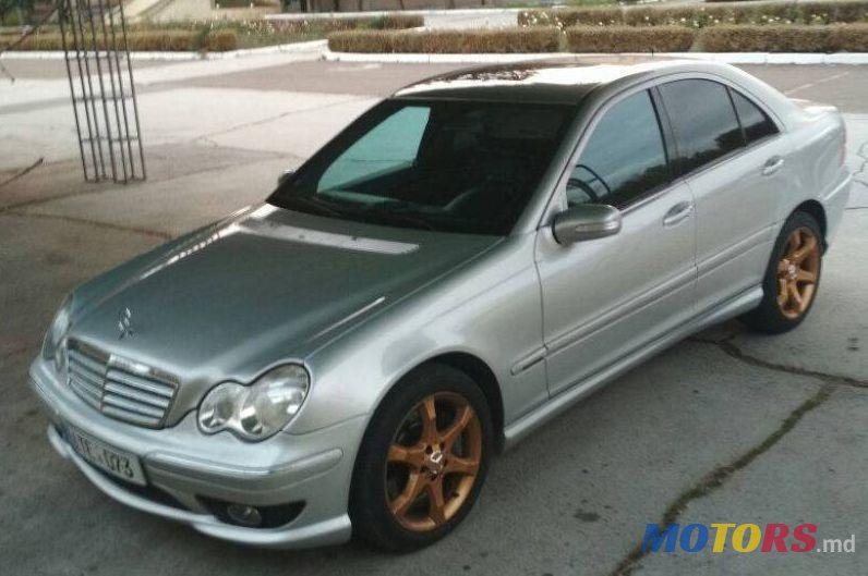 2005' Mercedes-Benz C photo #1