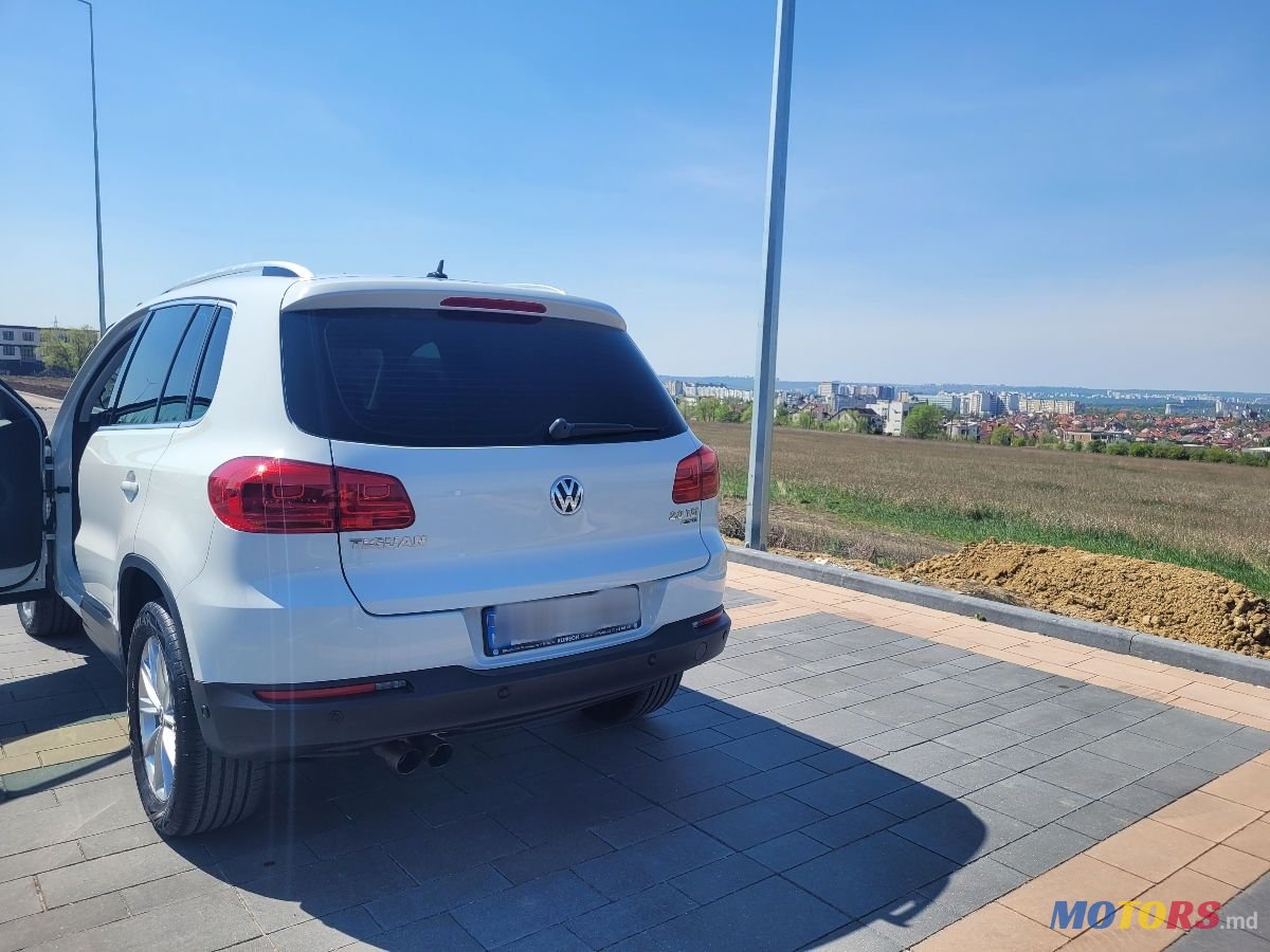 2014' Volkswagen Tiguan photo #4