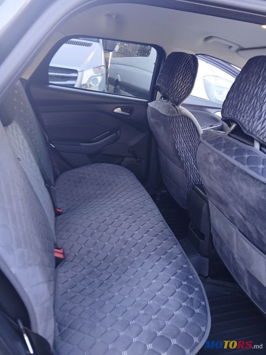 2015' Ford Focus photo #5