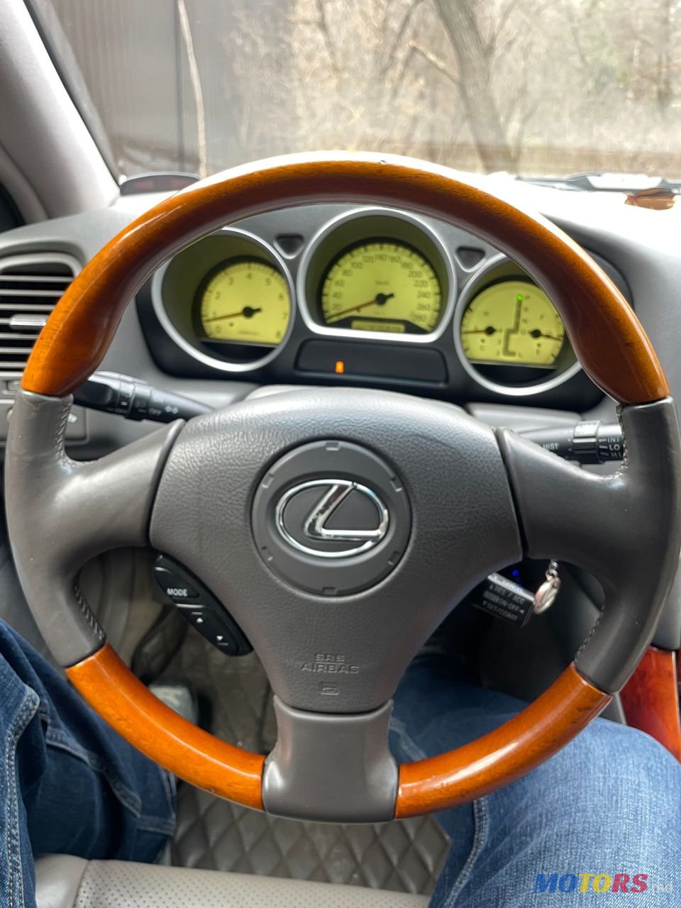 2001' Lexus Gs Series photo #2