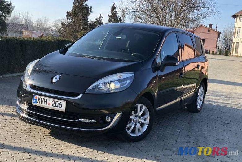 2012' Renault Grand Scenic photo #1