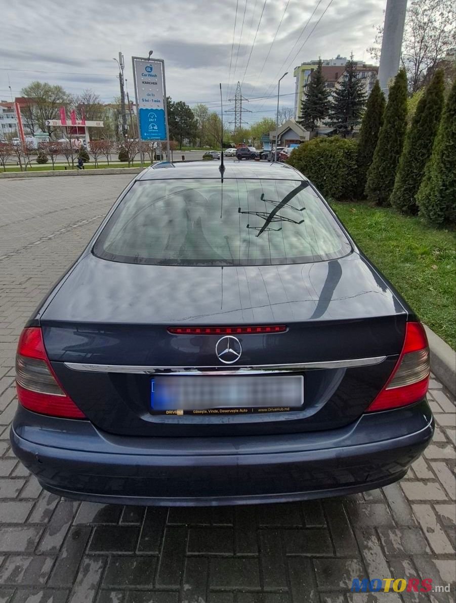 2008' Mercedes-Benz E-Class photo #3