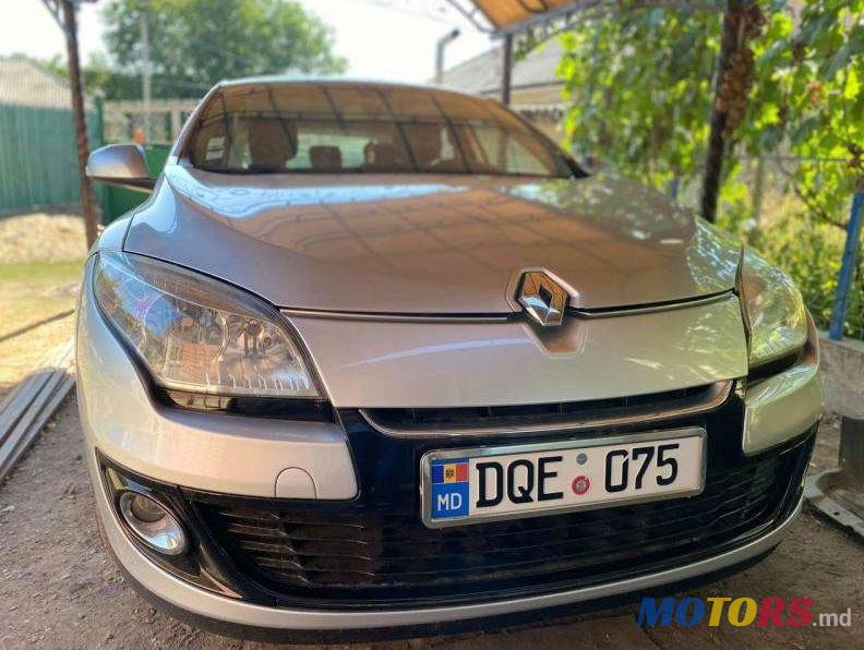 2012' Renault Megane photo #5