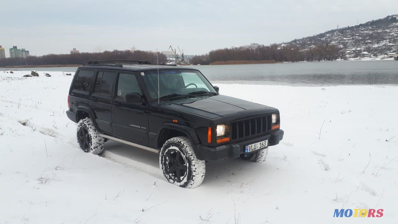 2000' Jeep Cherokee photo #4