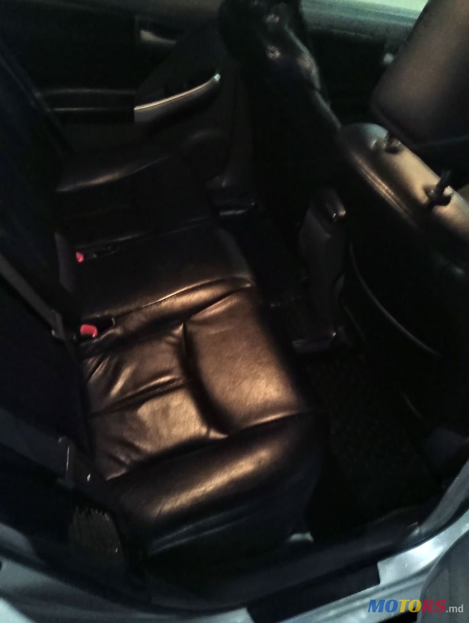 2010' Toyota Prius photo #4