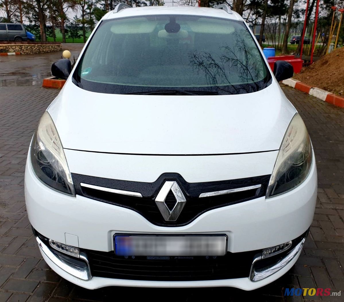 2015' Renault Grand Scenic photo #2