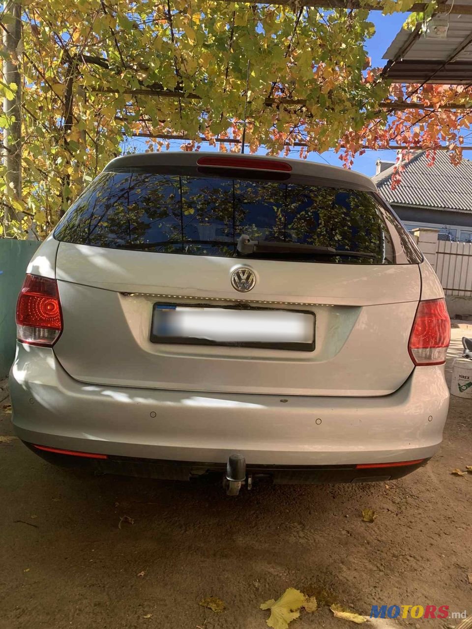 2009' Volkswagen Golf photo #3