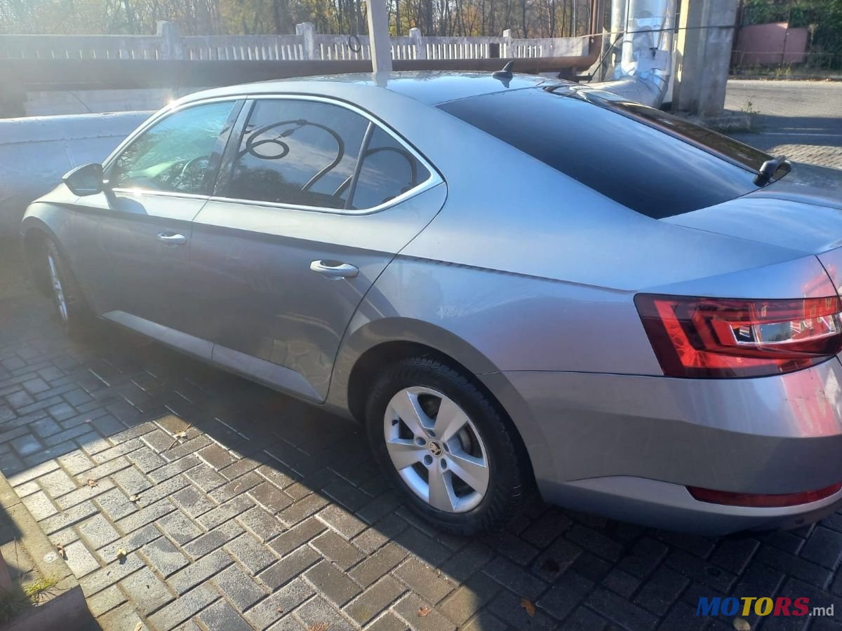 2016' Skoda Superb photo #6
