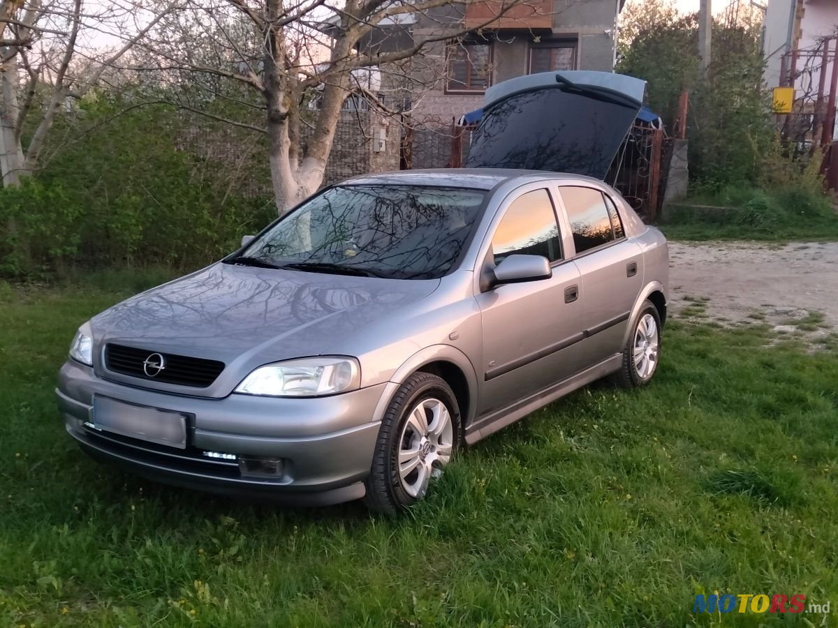 2005' Opel Astra photo #4