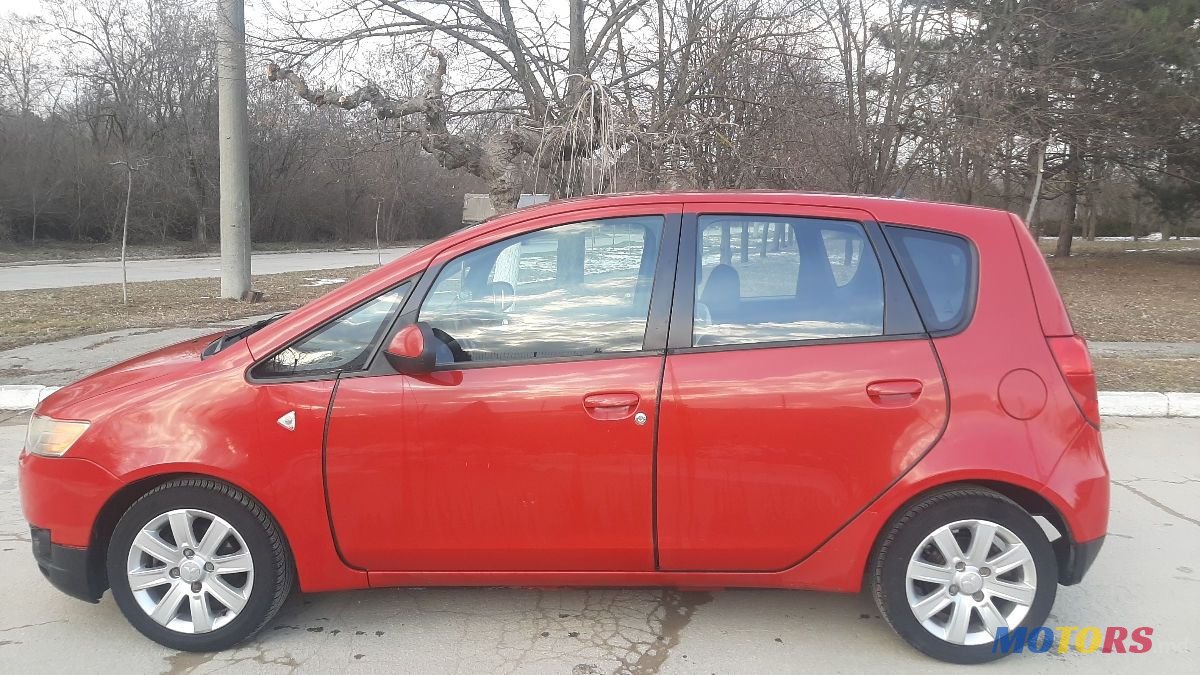 2008' Mitsubishi Colt photo #4