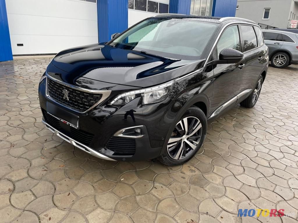 2018' Peugeot 5008 photo #1