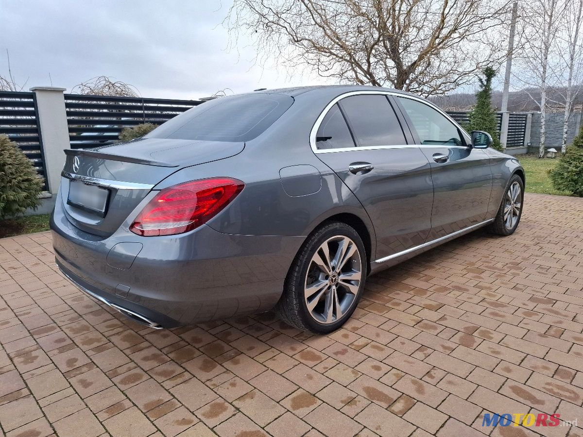 2017' Mercedes-Benz C-Class photo #3