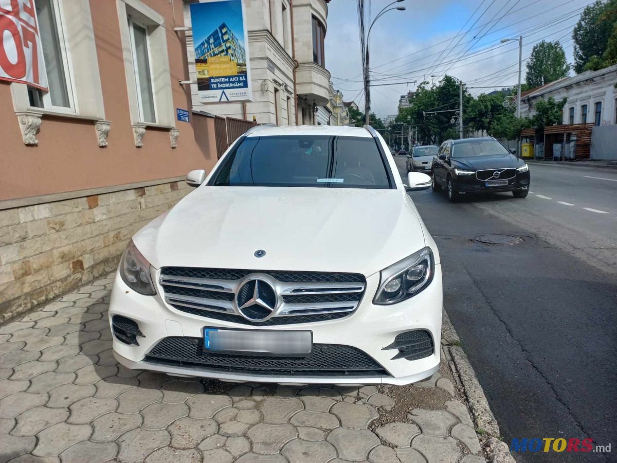 2019' Mercedes-Benz GLC photo #1