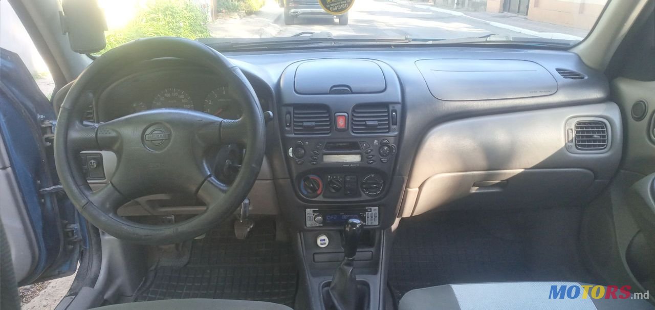 2001' Nissan Almera photo #4