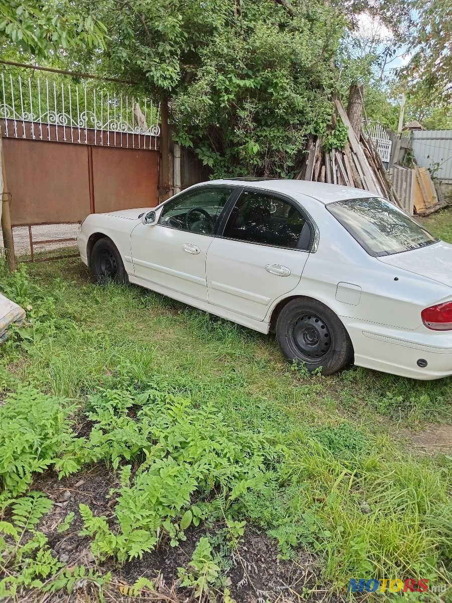 2002' Hyundai Sonata photo #3