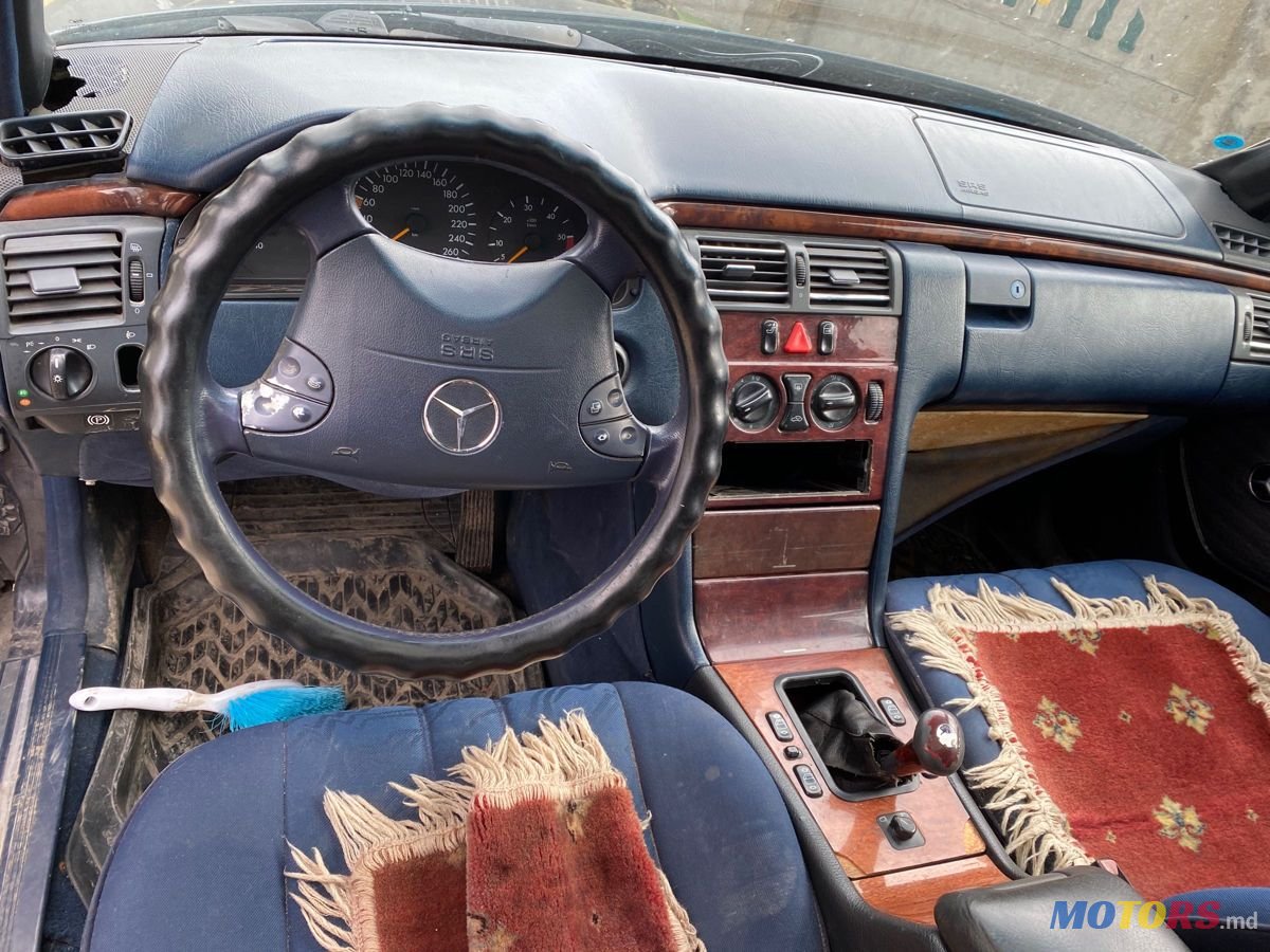 1994' Mercedes-Benz W124 photo #3