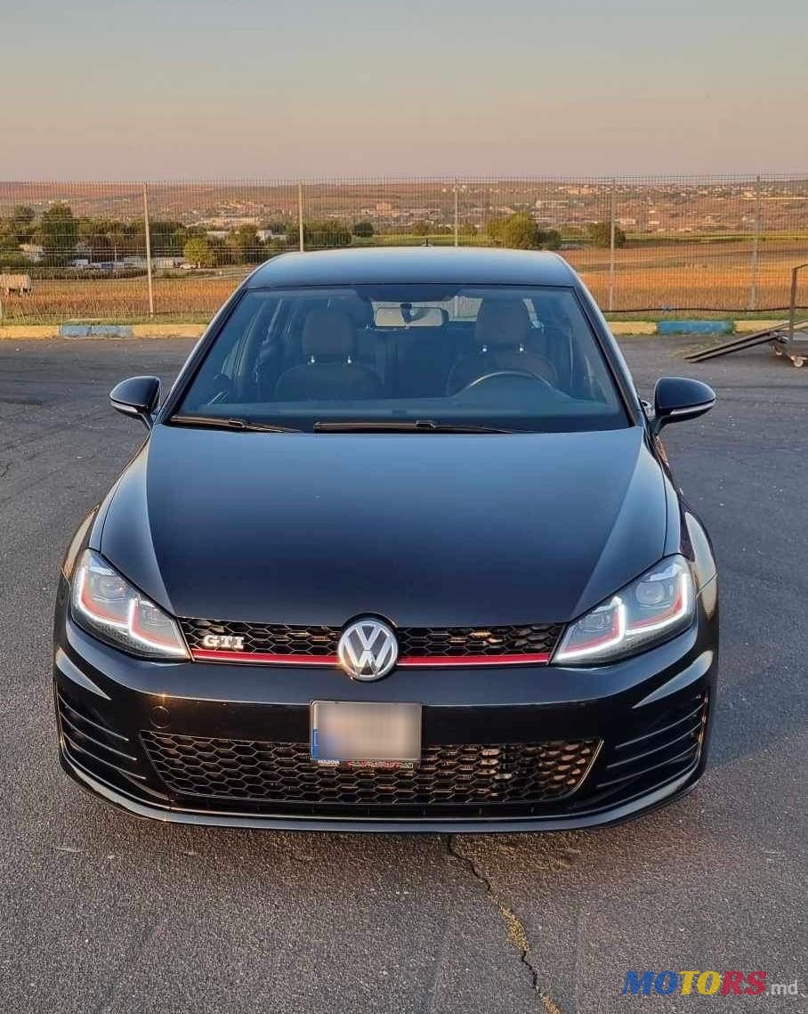 2017' Volkswagen Golf photo #4