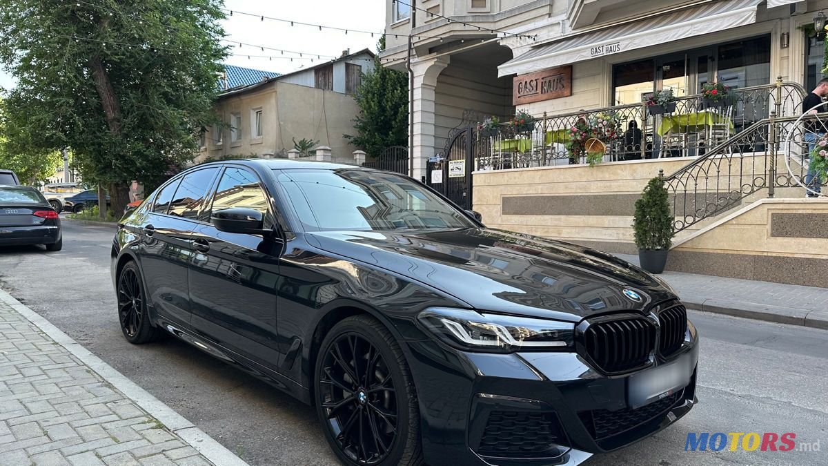 2020' BMW 5 Series photo #3