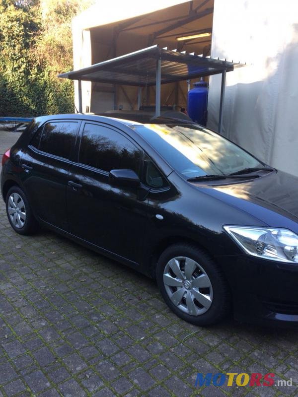 2008' Toyota Auris photo #2