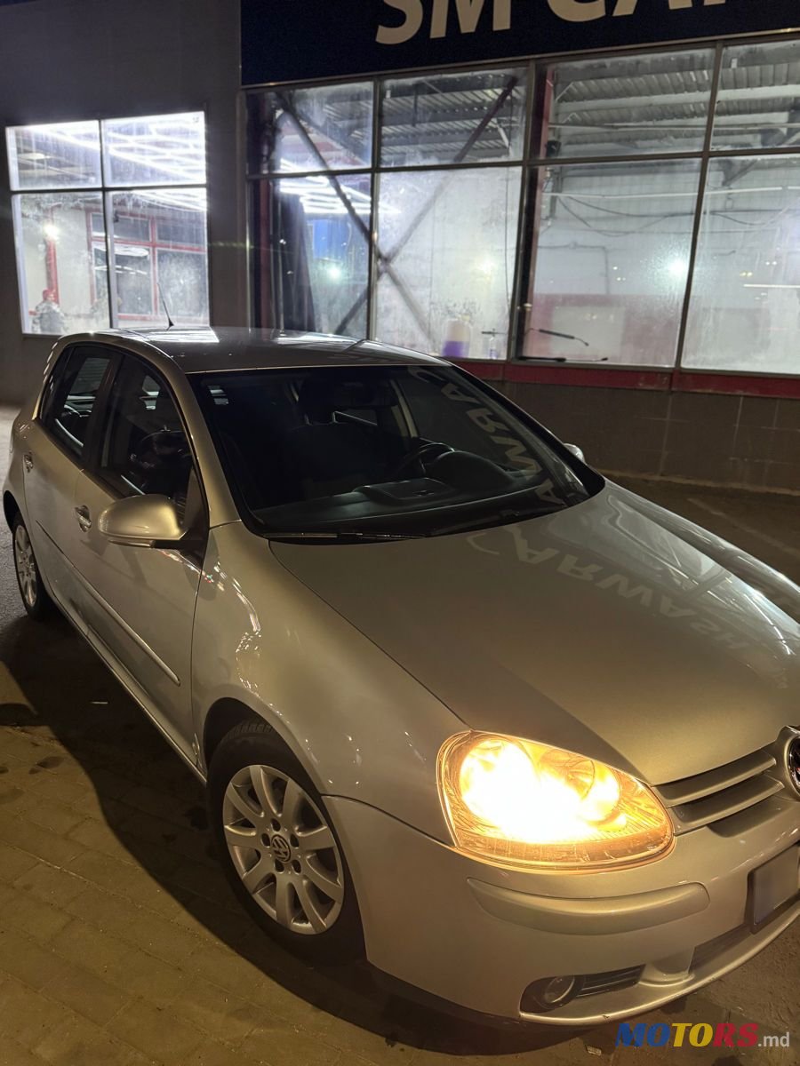 2008' Volkswagen Golf photo #4
