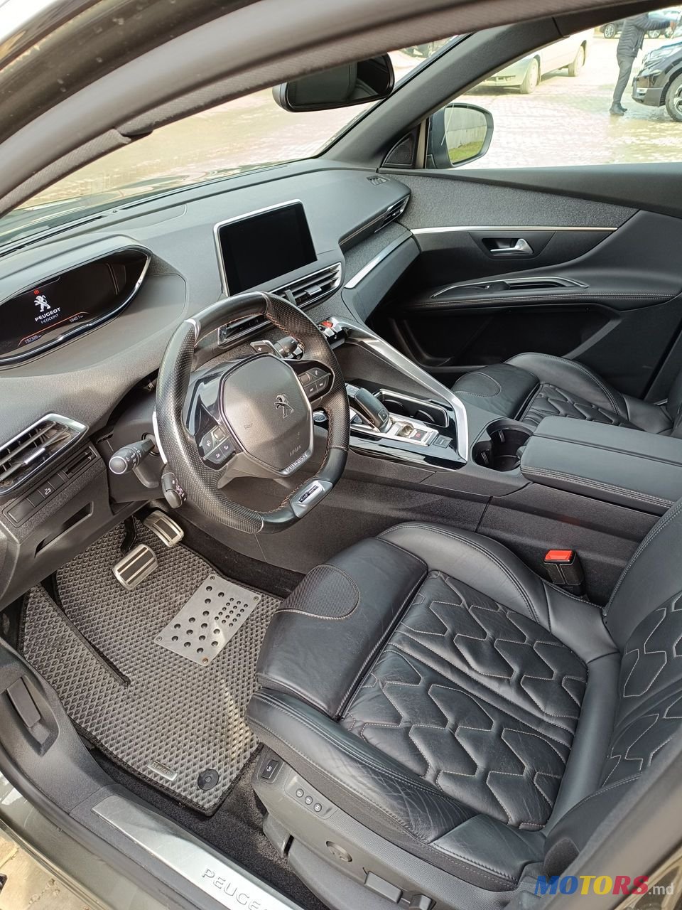 2019' Peugeot 5008 photo #3