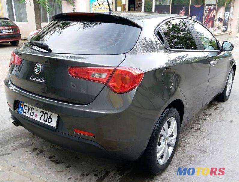 2014' Alfa Romeo Giulietta photo #6