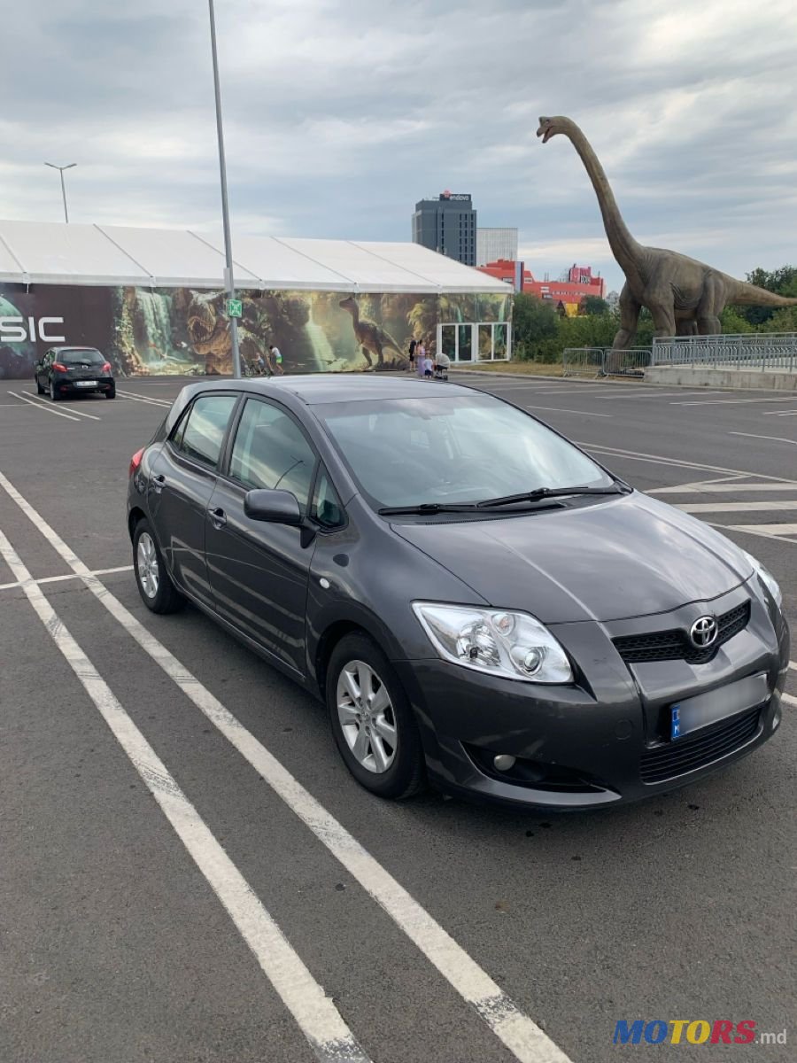 2009' Toyota Auris photo #2