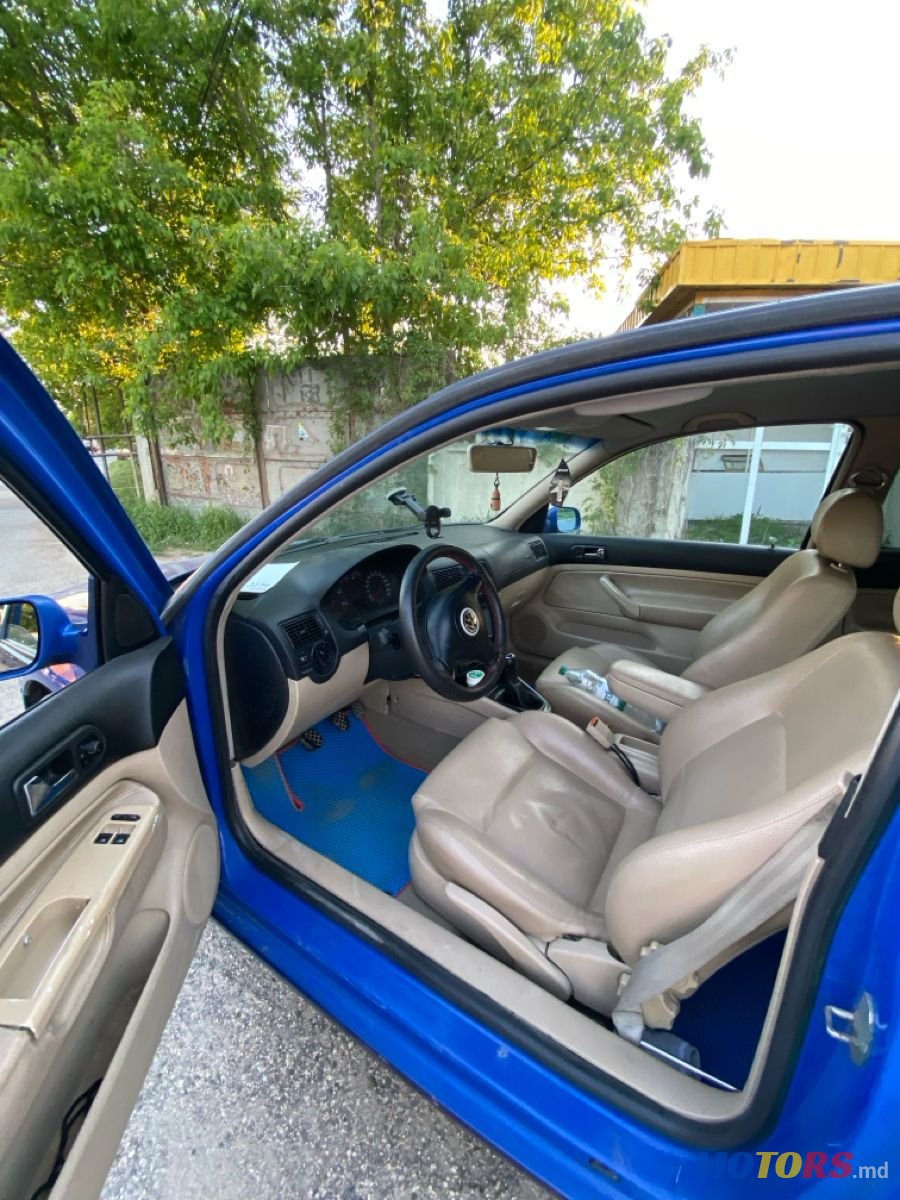2000' Volkswagen Golf photo #1