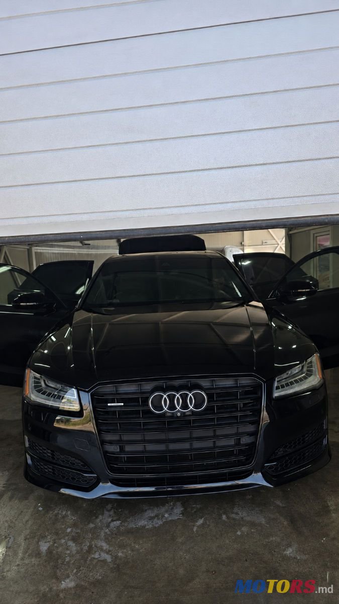 2017' Audi A8 photo #2