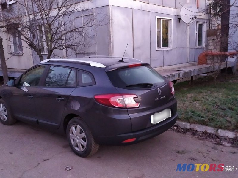 2012' Renault Megane photo #2