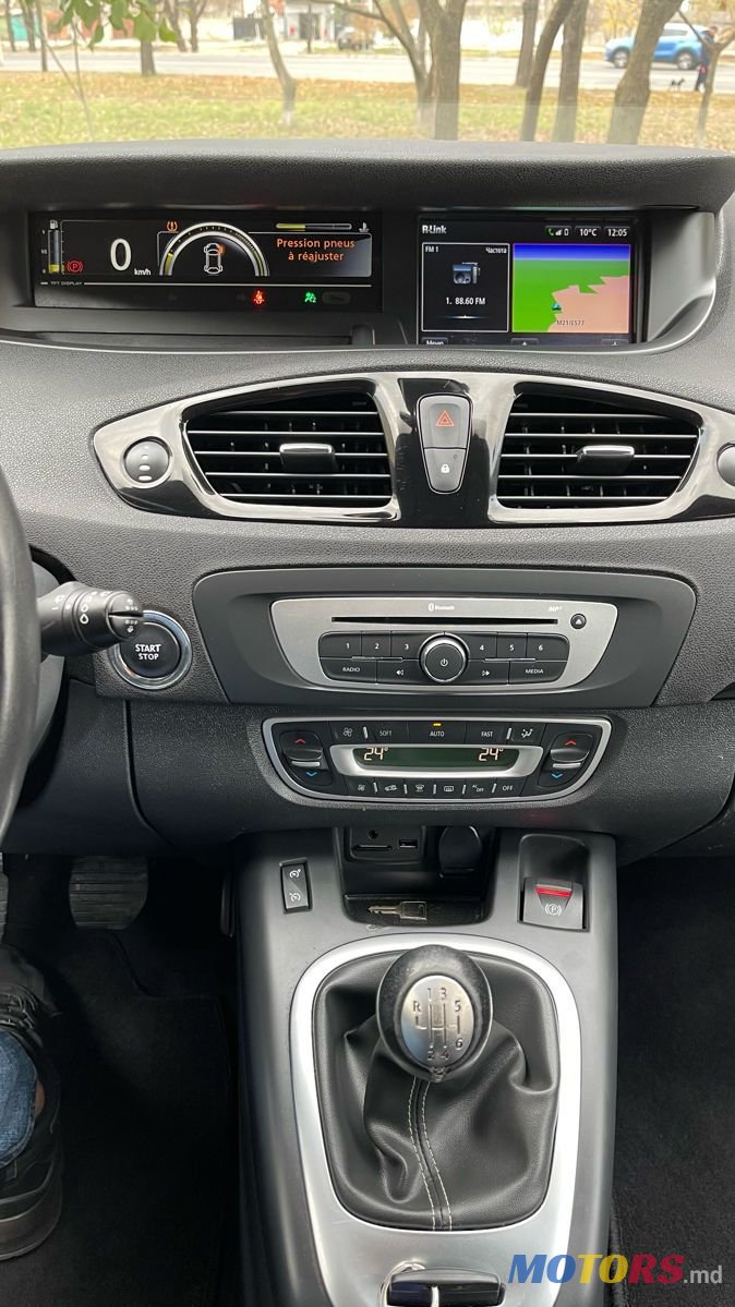 2014' Renault Grand Scenic photo #6