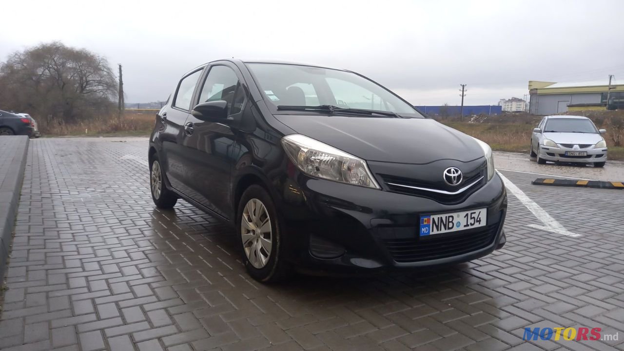 2012' Toyota Yaris photo #1