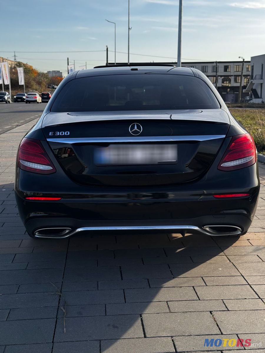 2018' Mercedes-Benz E-Class photo #3