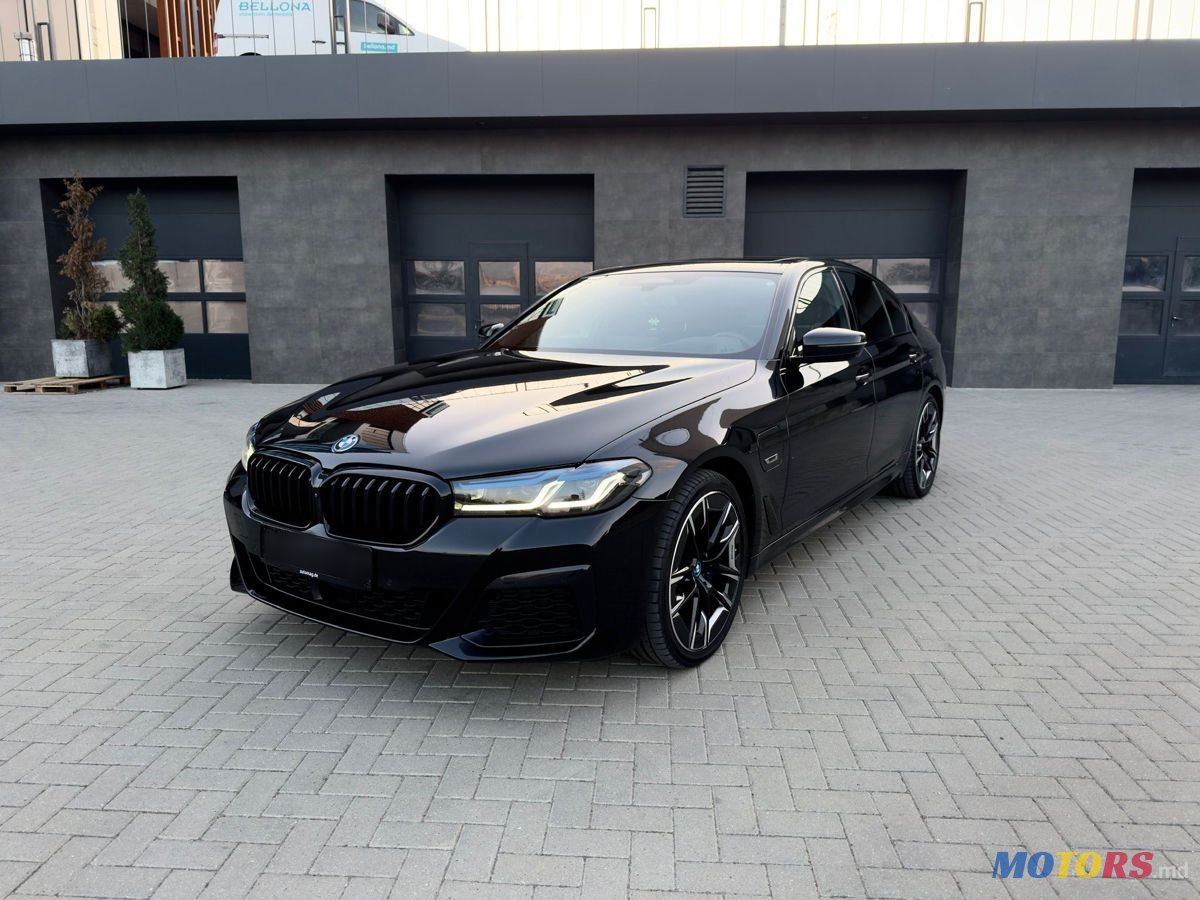 2021' BMW 5 Series photo #1