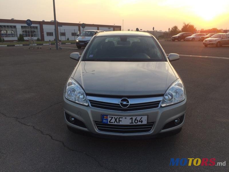 2008' Opel Astra photo #6