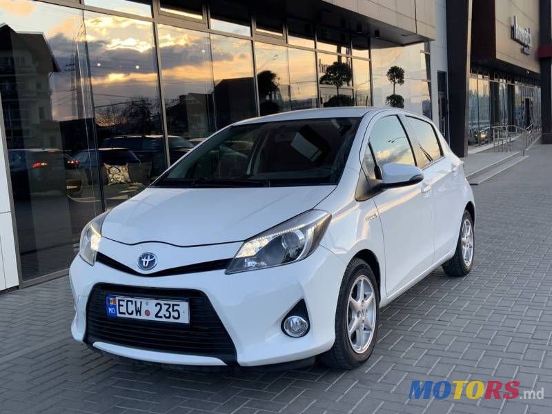 2014' Toyota Yaris photo #1