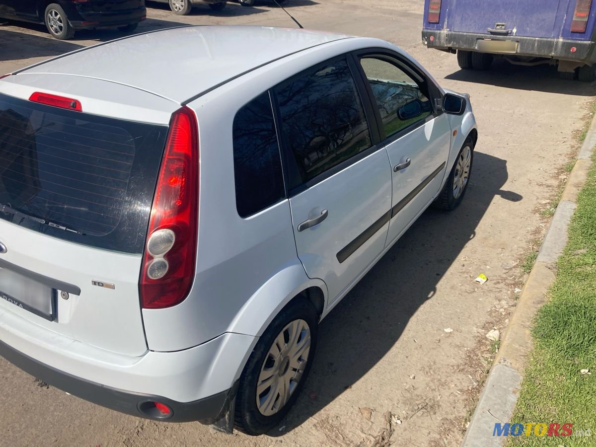 2008' Ford Fiesta photo #3